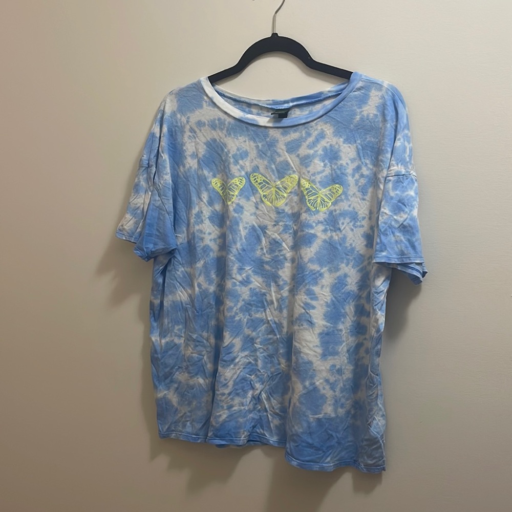 Large butterfly t-shirt